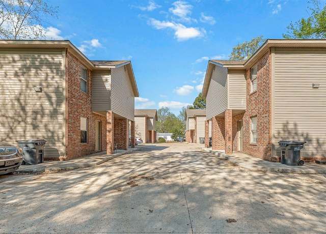 Property at 1104 Cartwright, Jonesboro, AR 72401, 16 beds
