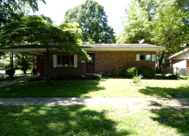 Property at 810 Bushy Ave, MO 63830, 2 beds, 1 bath
