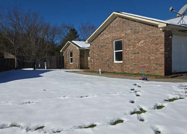 Property at 163 Eagle Pass Trl, Hot Springs, AR 71901, 4 beds, 2.5 baths