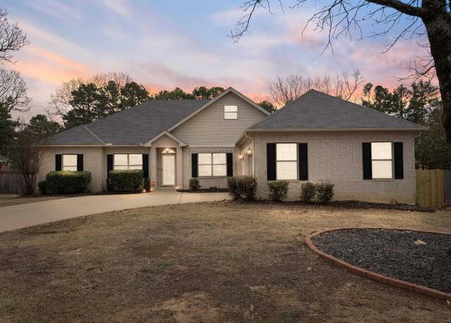 Property at 8 Aspen Cv, Maumelle, AR 72113, 3 beds, 2.5 baths