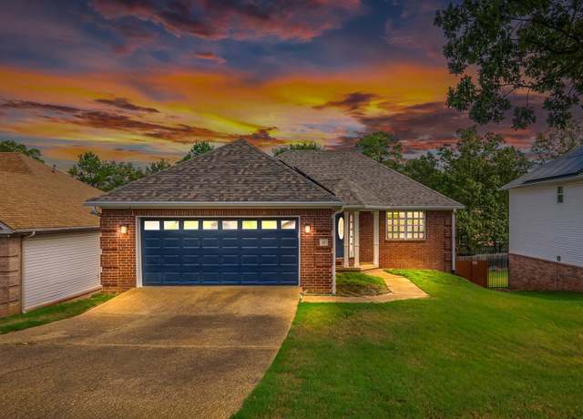 Property at 49 Emerald Dr, Maumelle, AR 72113, 3 beds, 2.5 baths