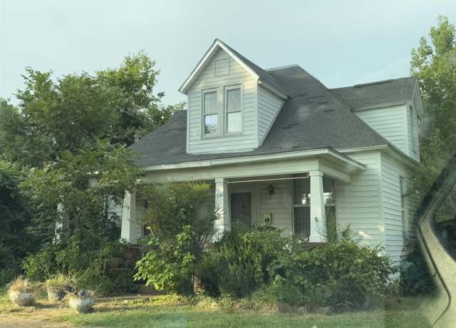 Property at 106 Eighth St, Mena, AR 71953, 3 beds, 1 bath