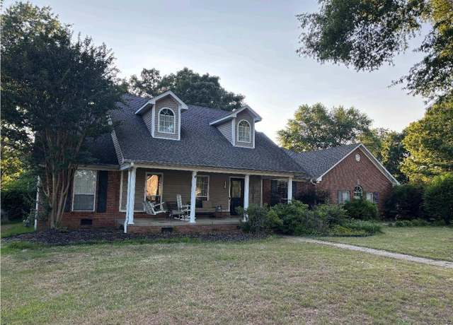 Property at 115 Las Colinas St, Conway, AR 72034, 4 beds, 2 baths