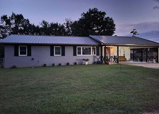 Property at 1139 Crescent Dr, Mena, AR 71953, 3 beds, 2 baths