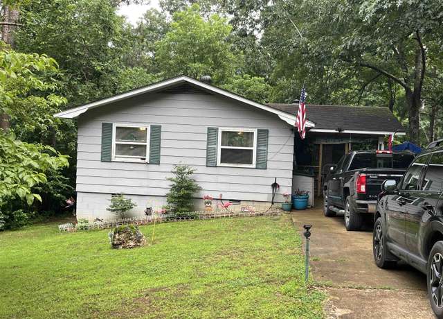 Property at 1702 E Spring Dr, Horseshoe Bend, AR 72512, 3 beds, 1.5 baths
