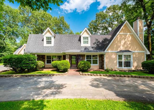 Property at 2307 N Rodney Parham Rd, Little Rock, AR 72212, 4 beds, 2.5 baths