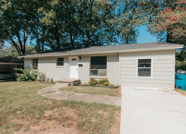 Property at 24 Wakefield Dr, Little Rock, AR 72209, 3 beds, 1.5 baths
