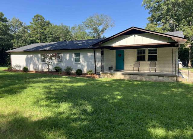 Property at 10816 Dreher Rd, Little Rock, AR 72206, 4 beds, 2 baths