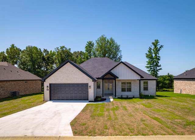 Property at 230 Michelle Dr, Beebe, AR 72012, 4 beds, 2 baths