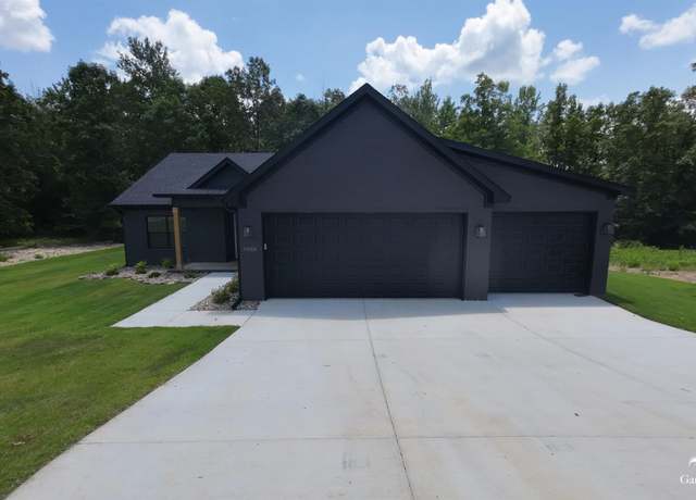 Property at 9033 Creek Vw, Bauxite, AR 72011, 3 beds, 2 baths