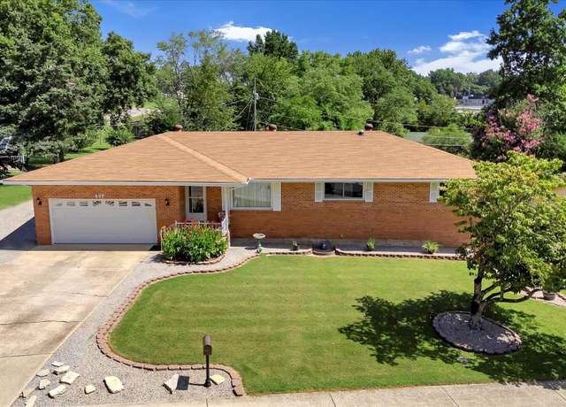 Property at 627 Ridgemont Dr, Mountain Home, AR 72653, 3 beds, 2.5 baths