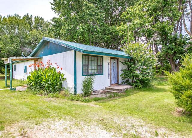 Property at 15639 Livesay Rd, Des Arc, AR 72040, 3 beds, 2 baths