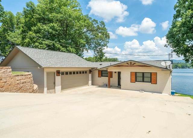 Property at 406 Sunset Bay Rd, Hot Springs National Park, AR 71913, 3 beds, 2 baths