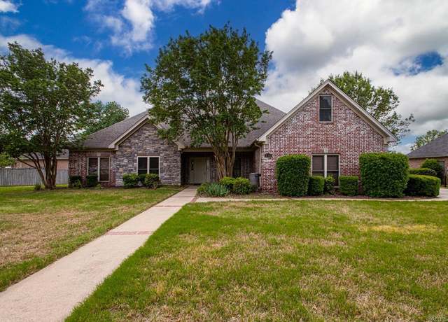 Property at 5015 Caribbean Dr W, Benton, AR 72015, 4 beds, 2 baths