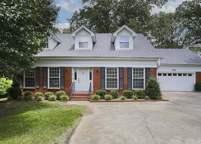 Property at 202 Indianhead Dr, Sherwood, AR 72120, 4 beds, 2.5 baths