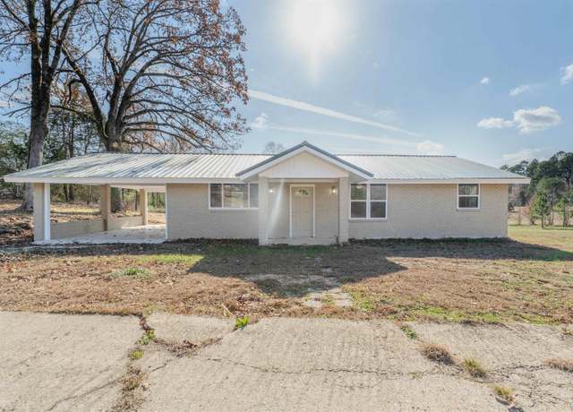 Property at 838 San Felipe Rd, Hot Springs, AR 71909, 2 beds, 2 baths