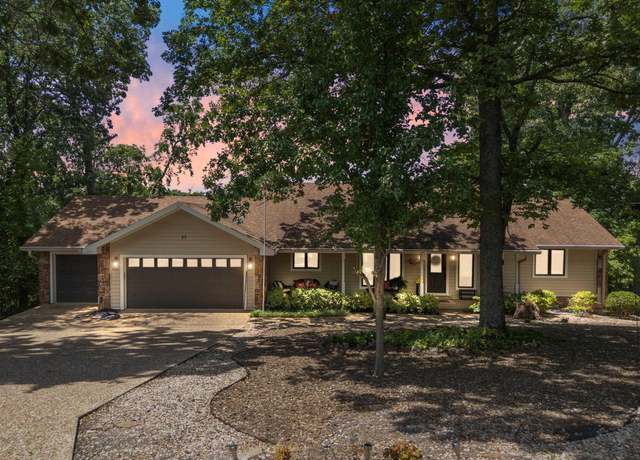 Property at 37 Tiree Dr, Bella Vista, AR 72715, 3 beds, 2.5 baths