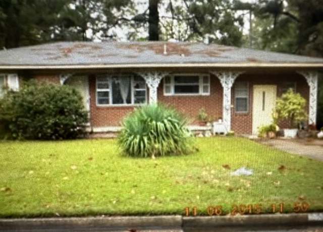 Property at 2201 W 38th, Pine Bluff, AR 71603, 3 beds, 2 baths