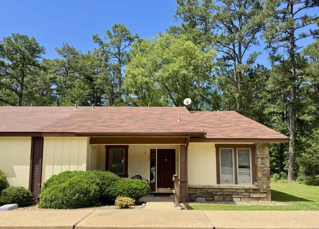 Property at 1 Lindsay Ln, Hot Springs Village, AR 71909, 2 beds, 1.5 baths