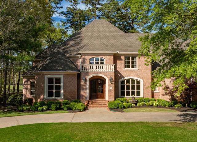 Property at 10 Bretagne Cir, Little Rock, AR 72223, 4 beds, 3.5 baths