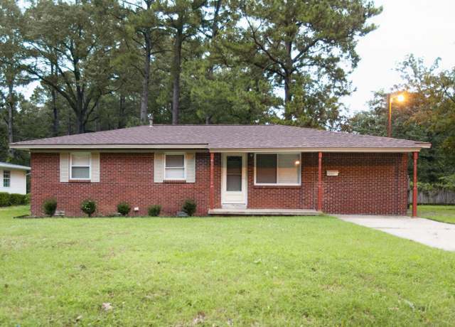 Property at 9201 Oak Grove Ln, Little Rock, AR 72209, 3 beds, 1.5 baths