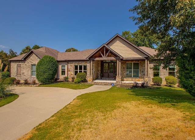 Property at 14020 Fern Valley Ln, Little Rock, AR 72211, 4 beds, 4.5 baths