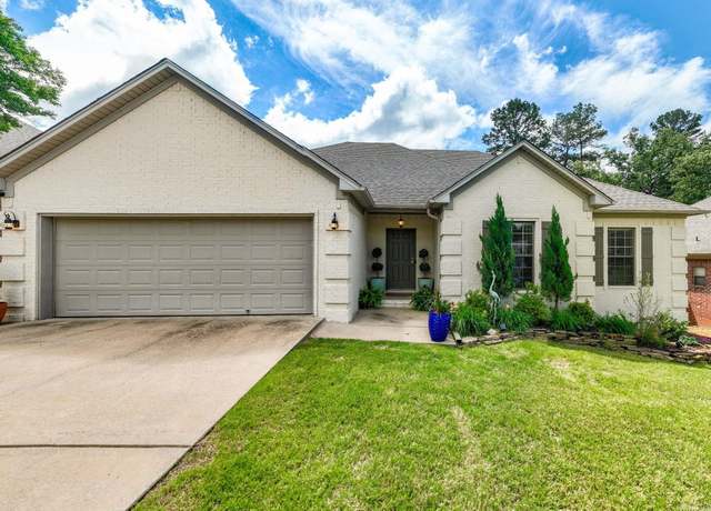 Property at 111 Summit Valley Cir, Maumelle, AR 72113, 3 beds, 2 baths