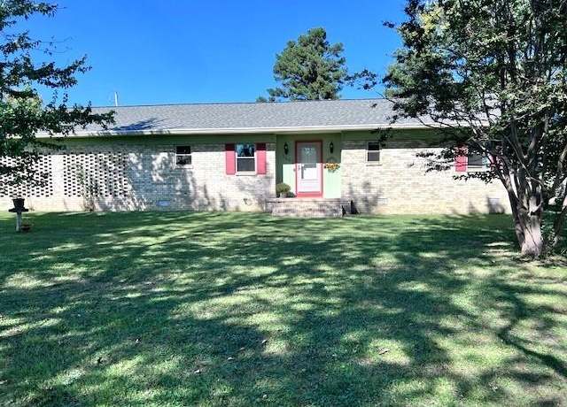 Property at 1502 Cynthia St, Mountain View, AR 72560, 3 beds, 2 baths