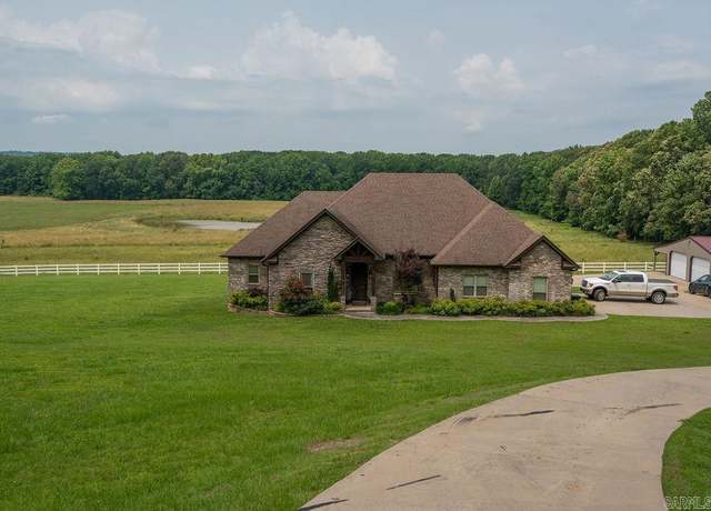 Property at 402 Nicholson Rd, Searcy, AR 72143, 4 beds, 2.5 baths