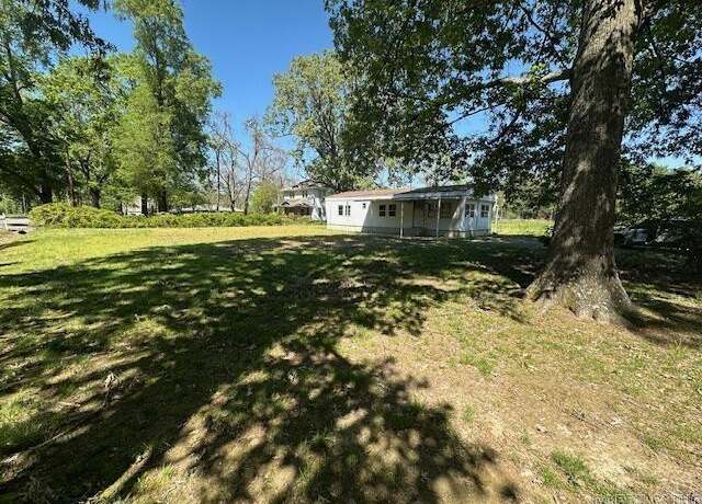 Property at 1021 S Center St, Lonoke, AR 72086