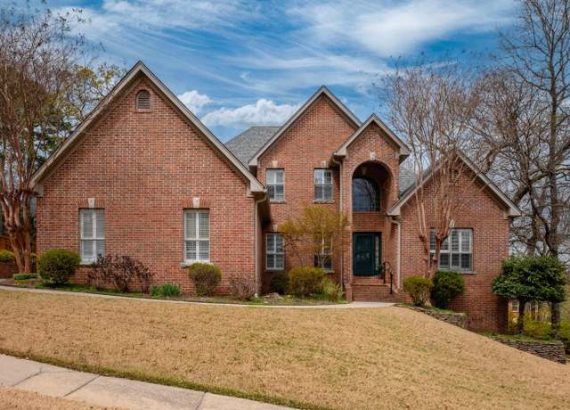 Property at 8 Iviers Dr, Little Rock, AR 72223, 5 beds, 3.5 baths