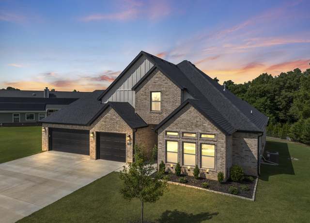 Property at 1596 Winters St, Pea Ridge, AR 72751, 4 beds, 3.5 baths