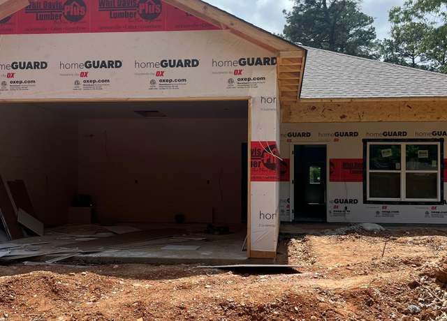 Property at 1817 Pinecroft, Benton, AR 72015, 3 beds, 2 baths
