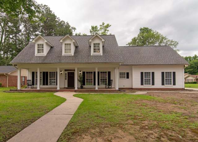 Property at 10 Deer Horn Cv, Pine Bluff, AR 71603, 4 beds, 3.5 baths