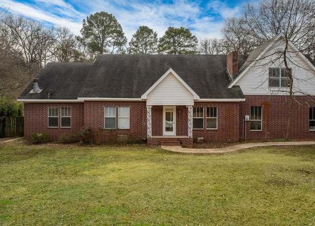 Property at 2045 Old Morrilton Hwy, Conway, AR 72032, 5 beds, 4 baths