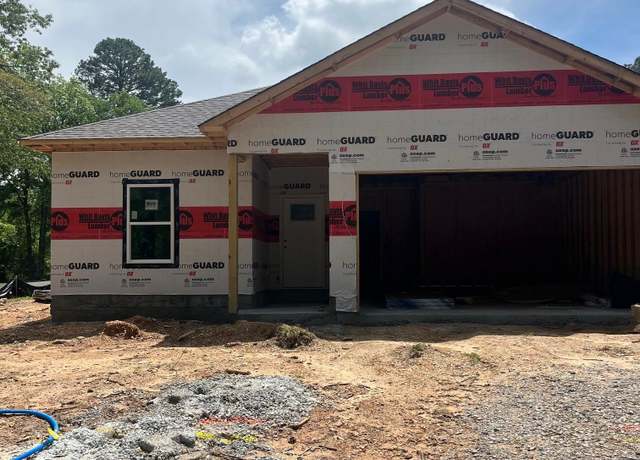 Property at 1825 Pinecroft, Benton, AR 72015, 4 beds, 2 baths