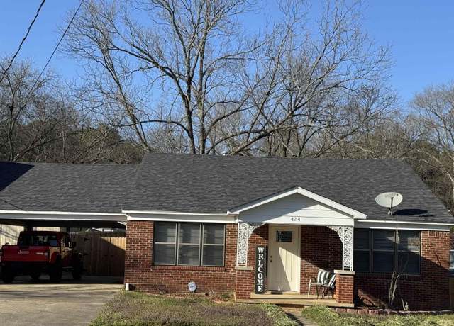 Property at 424 E Sevier St, Benton, AR 72015, 3 beds, 2 baths