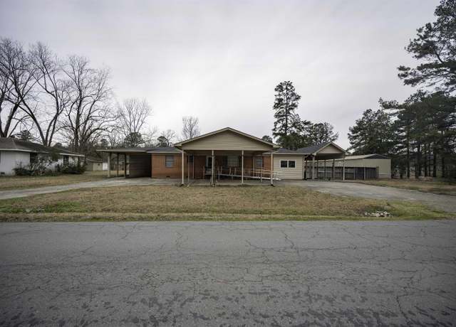 Property at 3706 E Lk, Pine Bluff, AR 71603, 3 beds, 1 bath