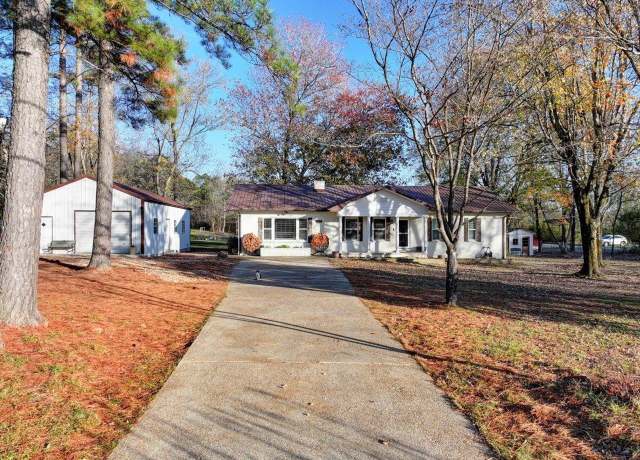 Property at 412 Danville Rd, Hot Springs, AR 71901, 5 beds, 4 baths
