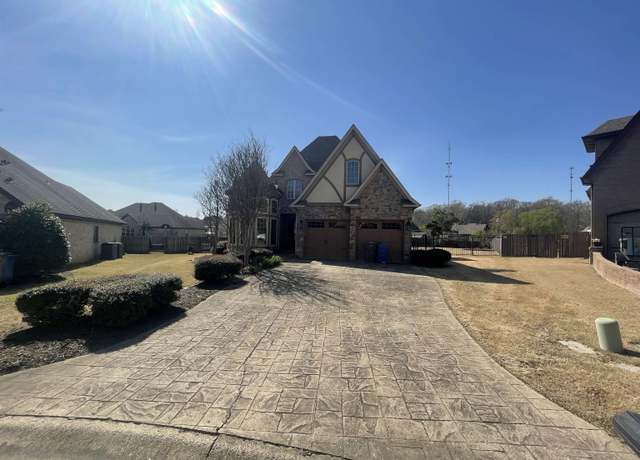 Property at 4505 Kalli Dr, Jonesboro, AR 72404, 5 beds, 2.5 baths
