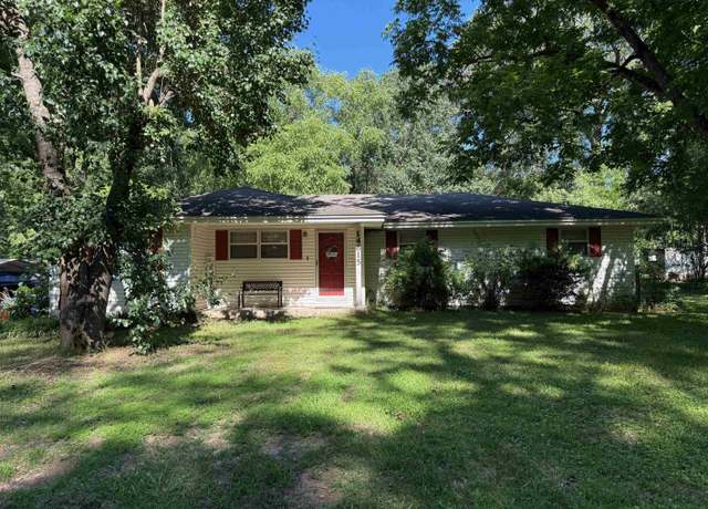Property at 14615 Ironton Rd, Little Rock, AR 72206, 4 beds, 2 baths