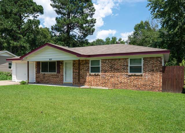 Property at 625 Carpenter Dr, Jacksonville, AR 72076, 3 beds, 1.5 baths