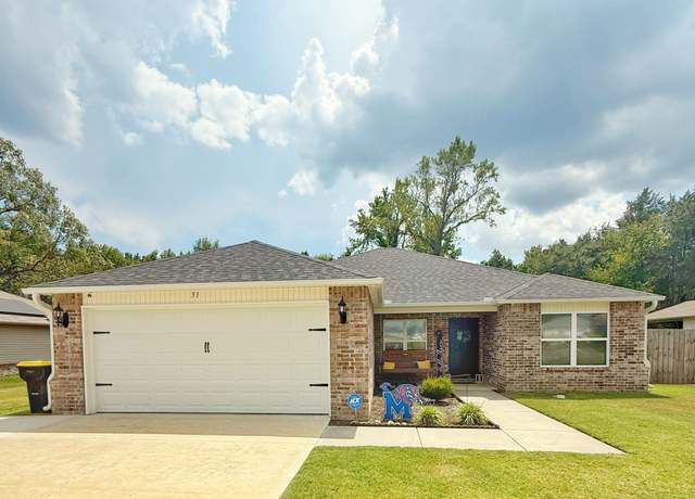 Property at 31 Dunnaway Dr, Austin, AR 72007, 3 beds, 2 baths