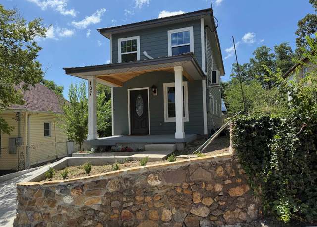 Property at 107 Liberty St, Hot Springs, AR 71913, 2 beds, 1 bath