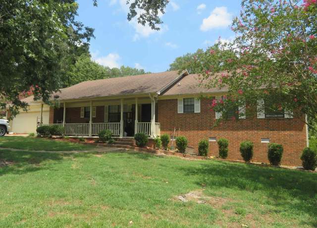 Property at 1004 N 26th St, Arkadelphia, AR, 3 beds, 2.5 baths