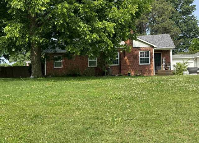 Property at 821 S 12th Ave, Piggott, AR 72454, 6 beds, 2 baths