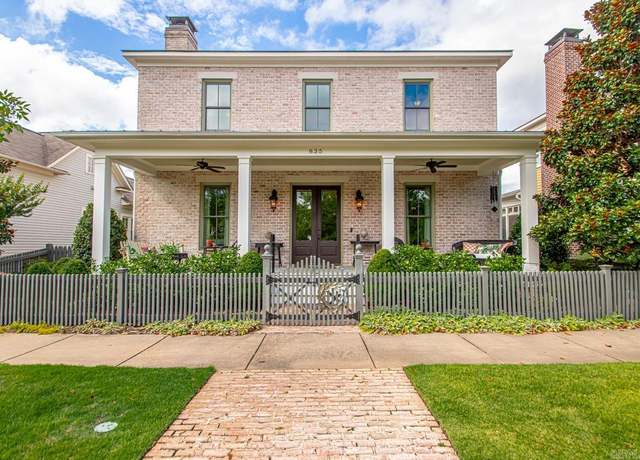 Property at 835 Burrow Ave, Conway, AR 72032, 3 beds, 2.5 baths