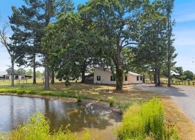 Property at 335 Highway 285 N, Greenbrier, AR 72058, 3 beds, 2 baths