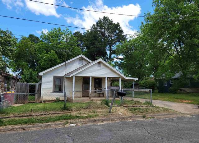 Property at 1204 W Rock St, Morrilton, AR 72110, 3 beds, 1 bath