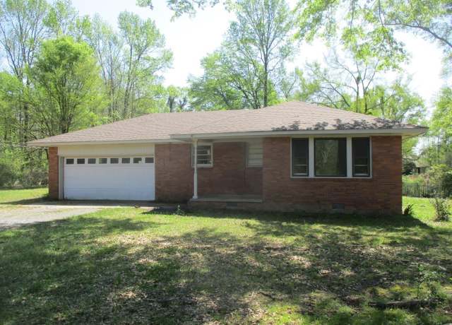 Property at 5203 Highway 79 S, Pine Bluff, AR 71603, 3 beds, 2 baths